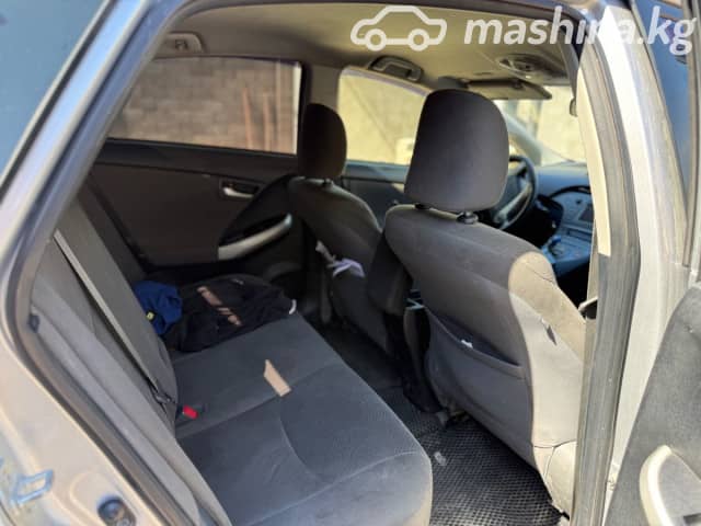 Toyota Prius III Рестайлинг (XW30) 1.8hyb AT