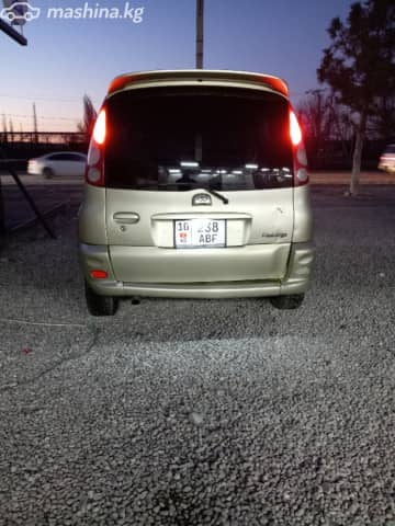 Toyota FunCargo 1.5 AT 4WD