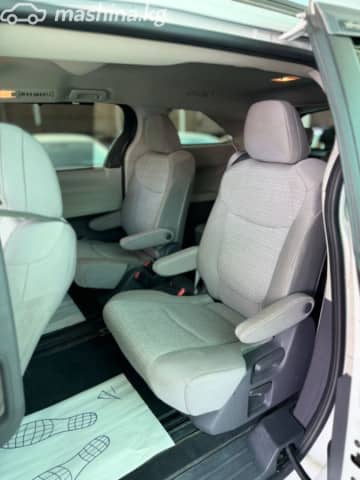 Toyota Sienna IV 2.5hyb AT