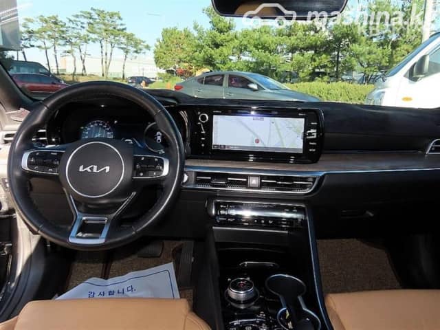 Kia K5 III 2.0hyb AT