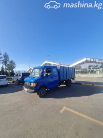 Mercedes-Benz Бортовой (4х2)