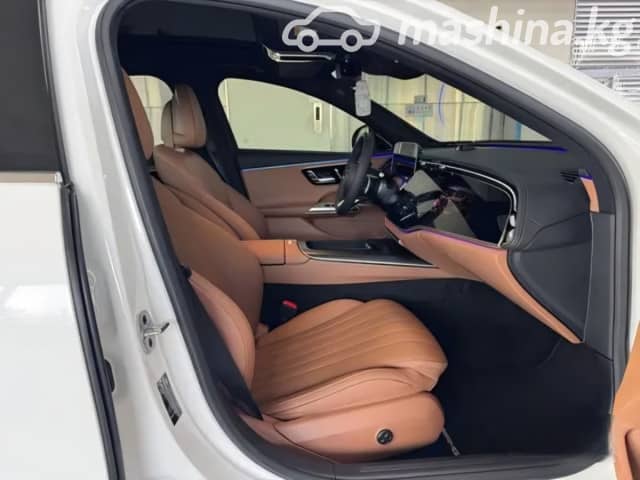 Mercedes-Benz E-Класс VI (W214, S214) 300 2.0 AT 4WD