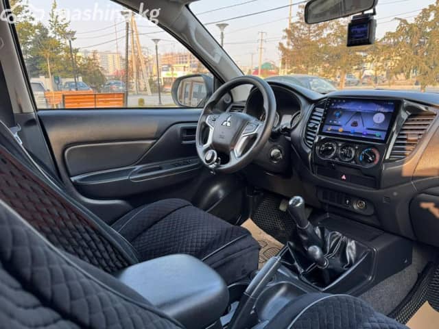 Mitsubishi L200 V Рестайлинг 2.4 MT 4WD