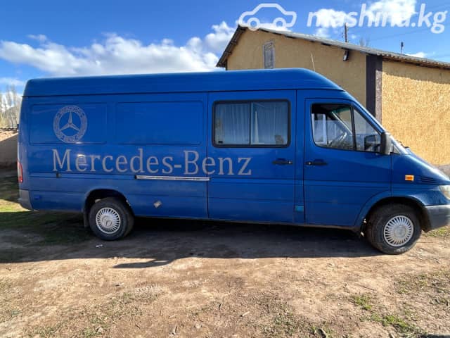 Mercedes-Benz Бортовой (4х2)