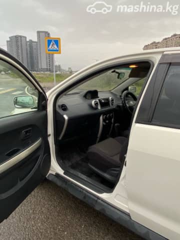 Toyota Ist I 1.3 AT