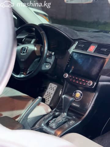 Honda Accord VII 2.0 AT
