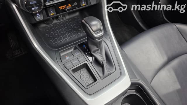 Toyota RAV4 V (XA50) 2.5 AT