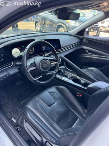 Hyundai Avante VII 1.6hyb AMT