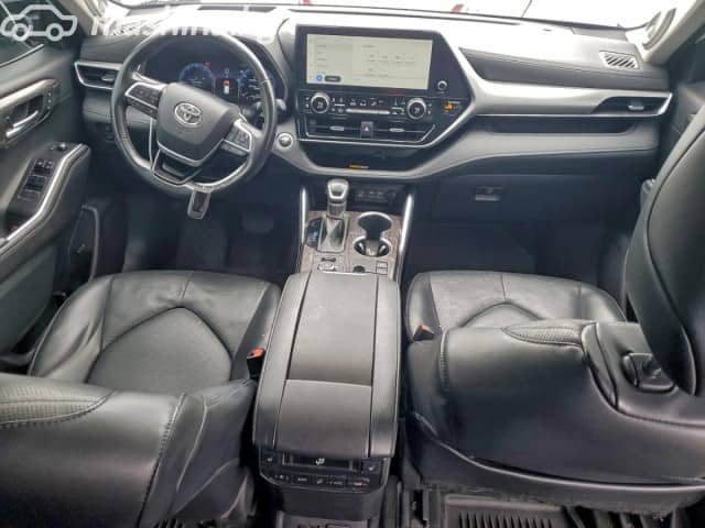 Toyota Highlander IV (U70) 2.4 AT