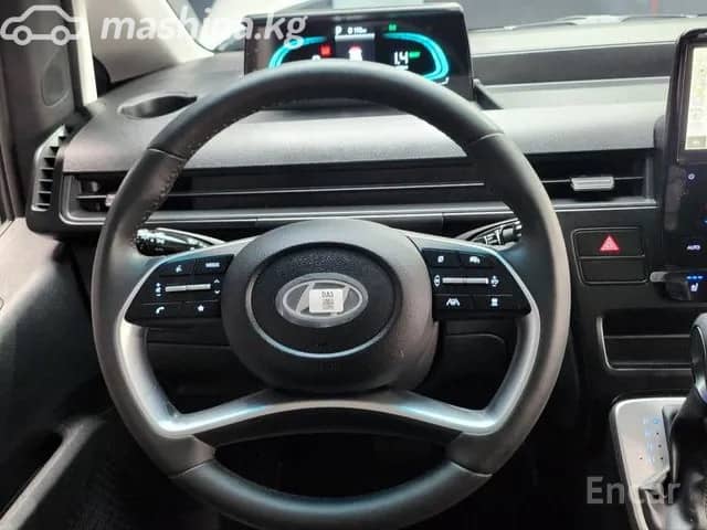 Hyundai Staria 1.6hyb AT