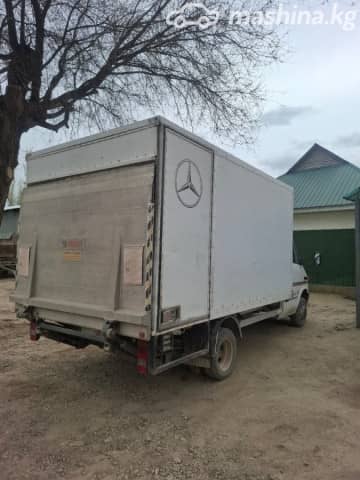 Mercedes-Benz Фургон (4х2)