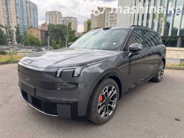 Lynk & Co 900 2.0hyb AT 4WD