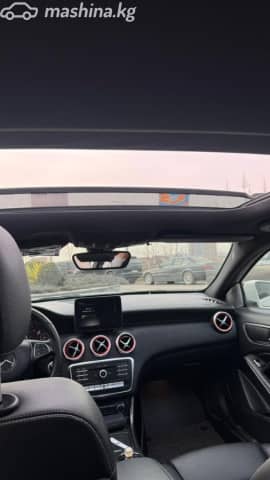 Mercedes-Benz A-Класс III (W176) Рестайлинг 250 2.0 AMT