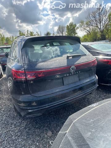 Volkswagen Touareg III Рестайлинг 2.0 AT 4WD