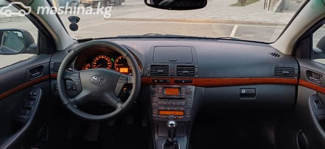 Toyota Avensis II Рестайлинг 1.8 MT