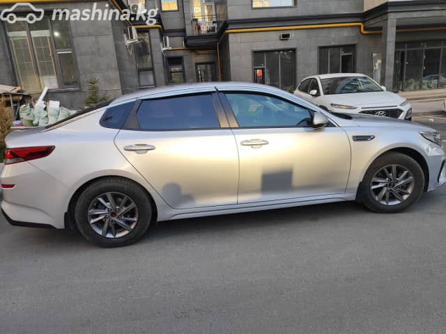 Kia K5 II 2.0 AT