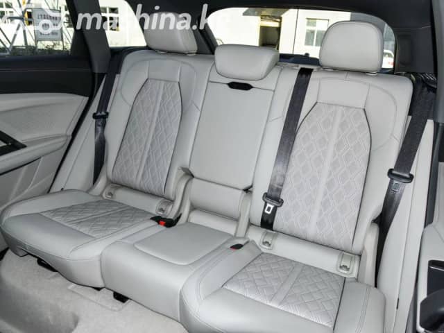 Audi Q5 III 40 TFSI 2.0 AMT