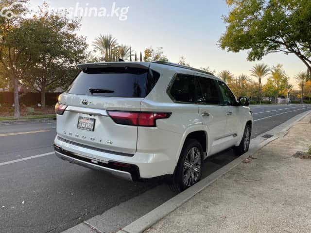 Toyota Sequoia III 3.5hyb AT 4WD