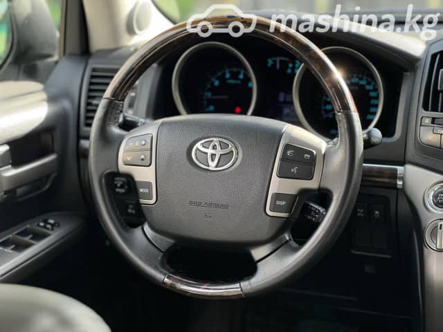 Toyota Land Cruiser 200 Series 4.7 AT 4WD