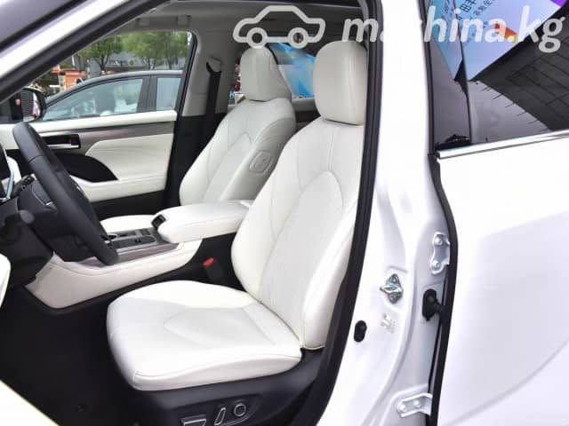 Toyota Highlander IV (U70) 2.4 AT