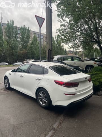 Kia K5 III LPi 2.0 AT