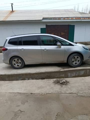 Opel Zafira C CNG 1.6 MT