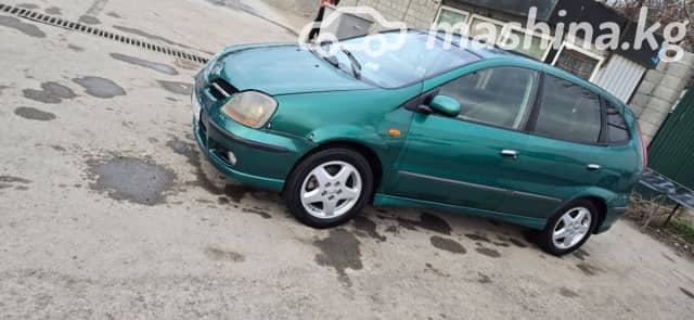 Nissan Almera Tino 1.8 MT
