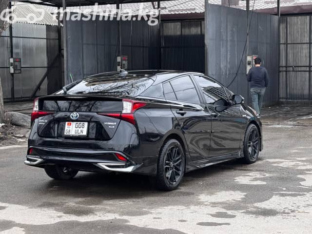 Toyota Prius IV Рестайлинг (XW50) 1.8hyb AT 4WD