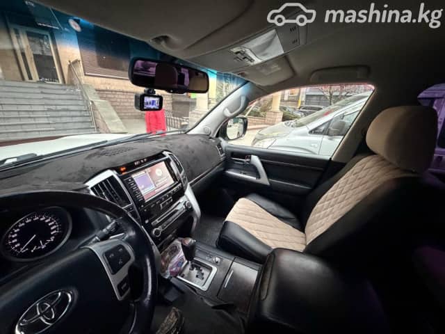 Toyota Land Cruiser 200 Series Рестайлинг 1 4.6 AT 4WD