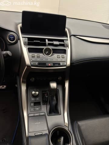 Lexus NX I Рестайлинг 300h 2.5hyb CVT 4WD