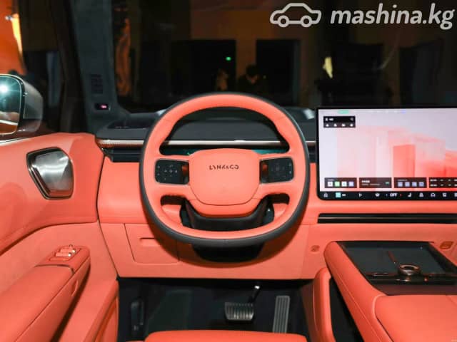 Lynk & Co 900 2.0hyb AT 4WD