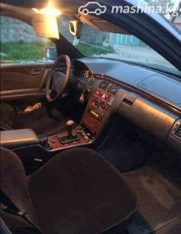Mercedes-Benz E-Класс II (W210, S210) 230 2.3 AT