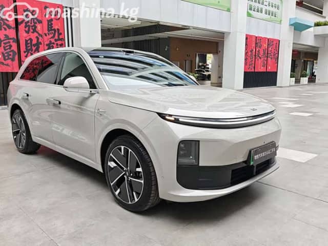 LiXiang L6 1.5hyb AT 4WD