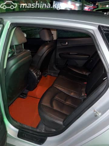 Kia K5 II 2.0 AT