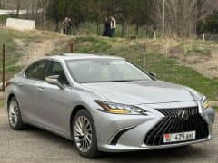Lexus ES VII Рестайлинг 250 2.5 AT 4WD