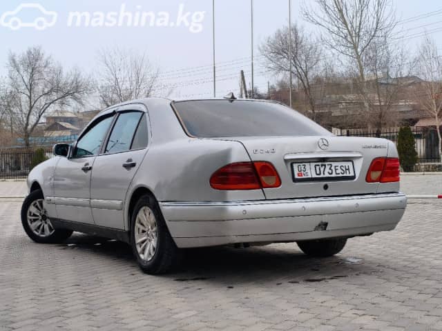 Mercedes-Benz E-Класс II (W210, S210) 240 2.4 MT