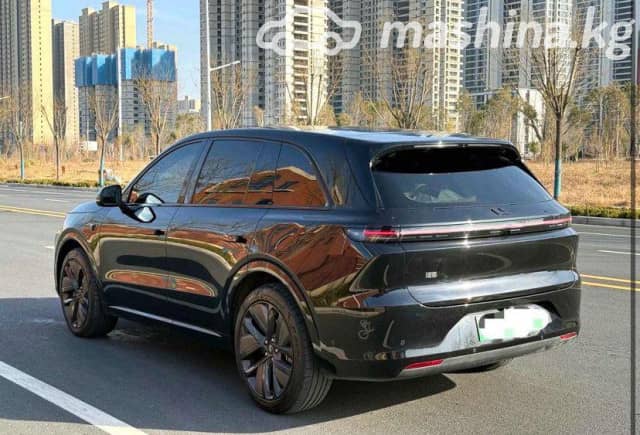 LiXiang L6 1.5hyb AT 4WD