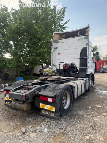 Renault Premium