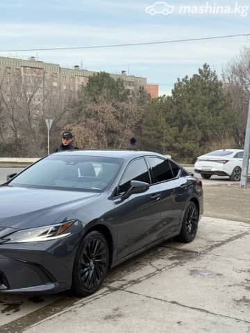 Lexus ES VII Рестайлинг 300h 2.5hyb CVT