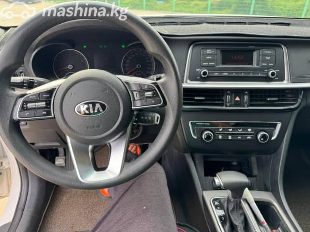 Kia K5 II 2.0 AT