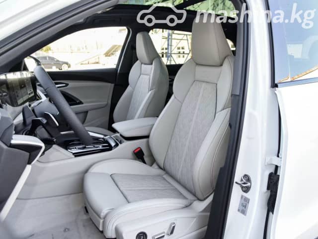 Audi Q5 III 40 TFSI 2.0 AMT