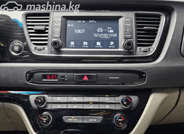 Kia Carnival III 2.2d AT