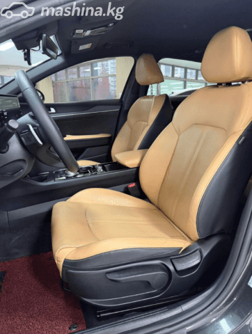 Kia K5 III 2.0hyb AT