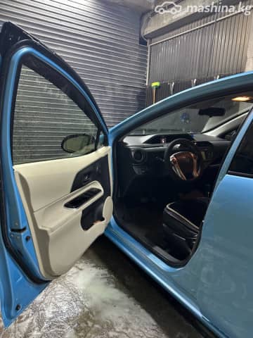 Toyota Prius c I Рестайлинг 1.5hyb CVT