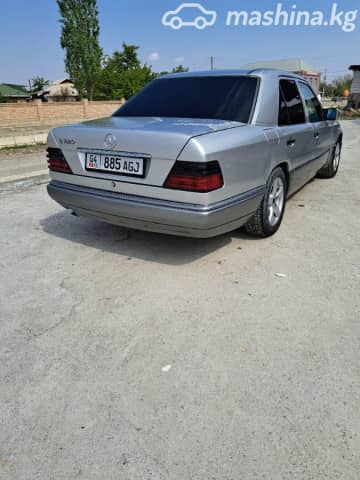 Mercedes-Benz E-Класс I (W124) 220 2.2 MT