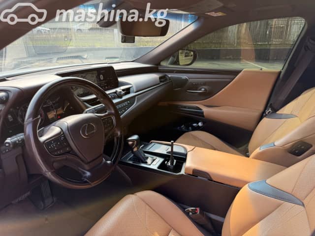 Lexus ES VII Рестайлинг 300h 2.5hyb CVT