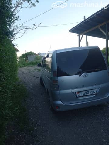 Toyota Voxy I (R60) 2.0 CVT