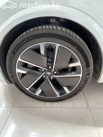 LiXiang L9 Рестайлинг 1.5hyb AT 4WD