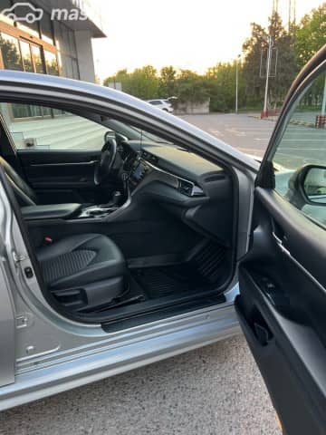 Toyota Camry VIII (XV70) 2.5 AT
