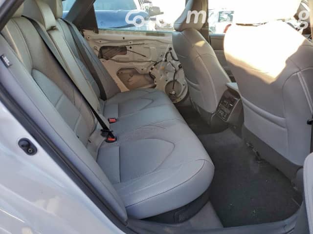 Toyota Avalon V 2.5hyb CVT